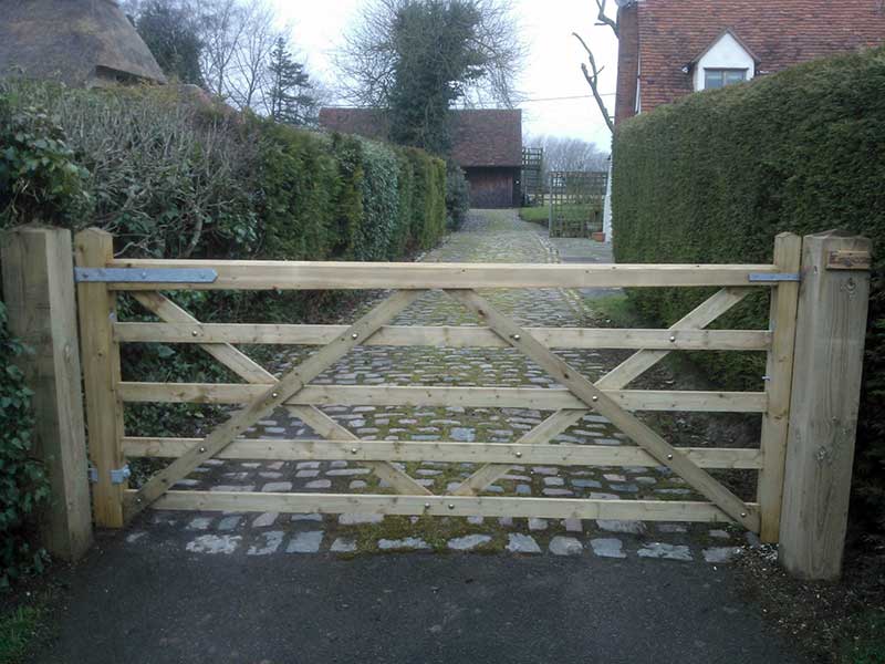 Field Gate by Fowler Fencing